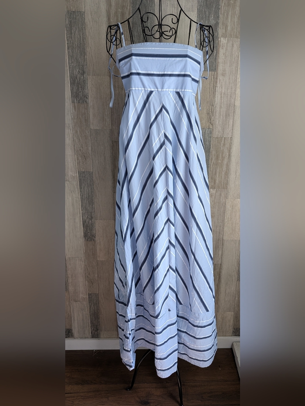 Klesis Maxi Dress